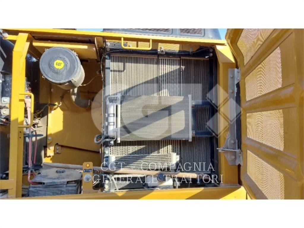 CAT 323F Гусеничные экскаваторы