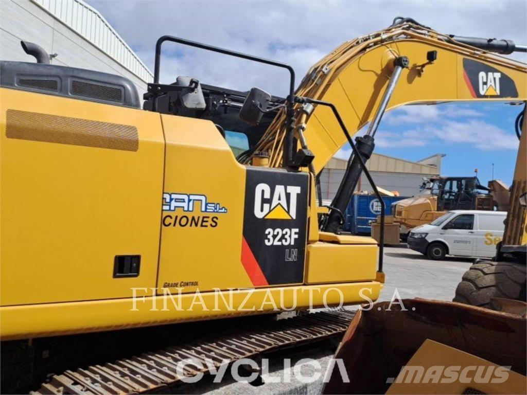 CAT 323F Гусеничные экскаваторы