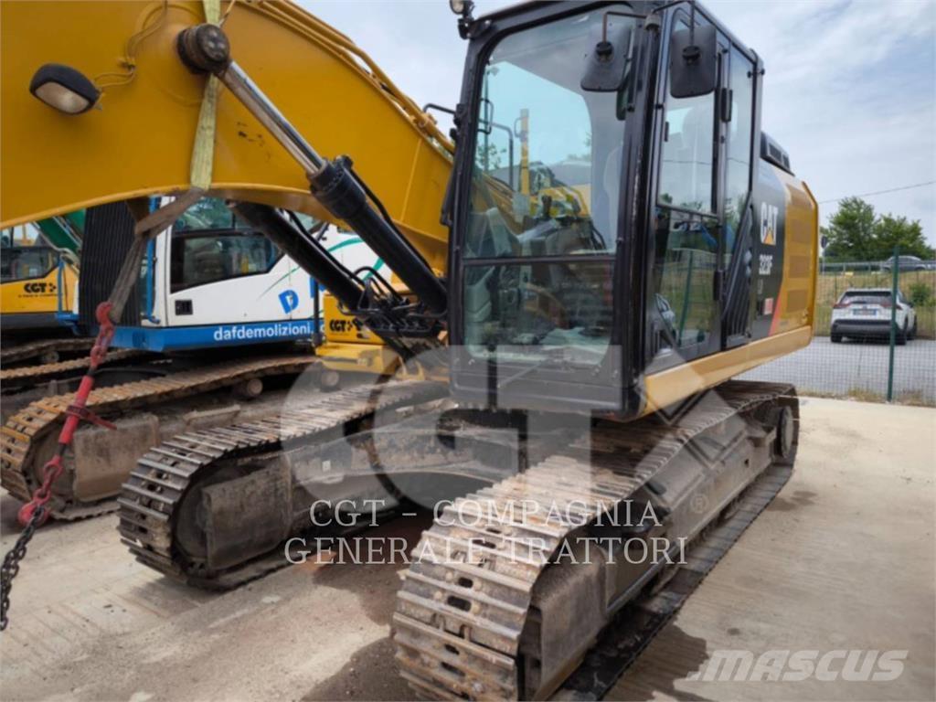CAT 323F Гусеничные экскаваторы