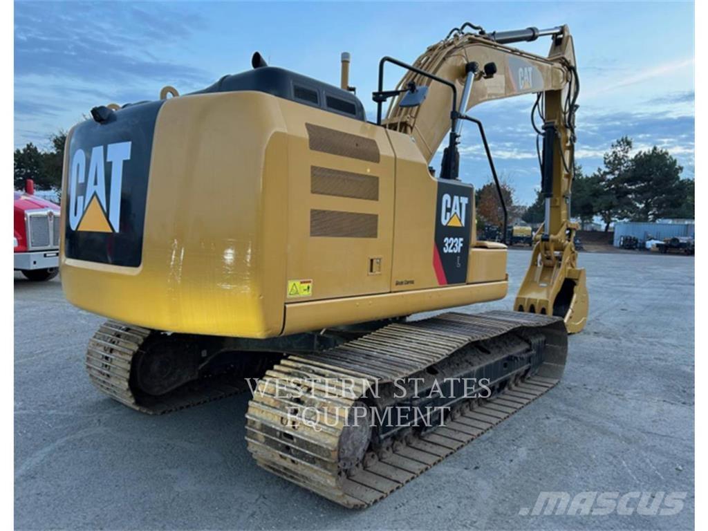 CAT 323F Гусеничные экскаваторы
