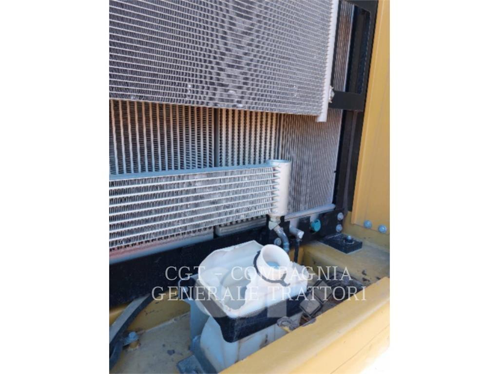 CAT 323F SA Гусеничные экскаваторы