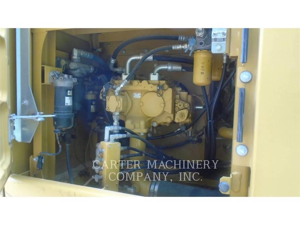 CAT 323FL Гусеничные экскаваторы