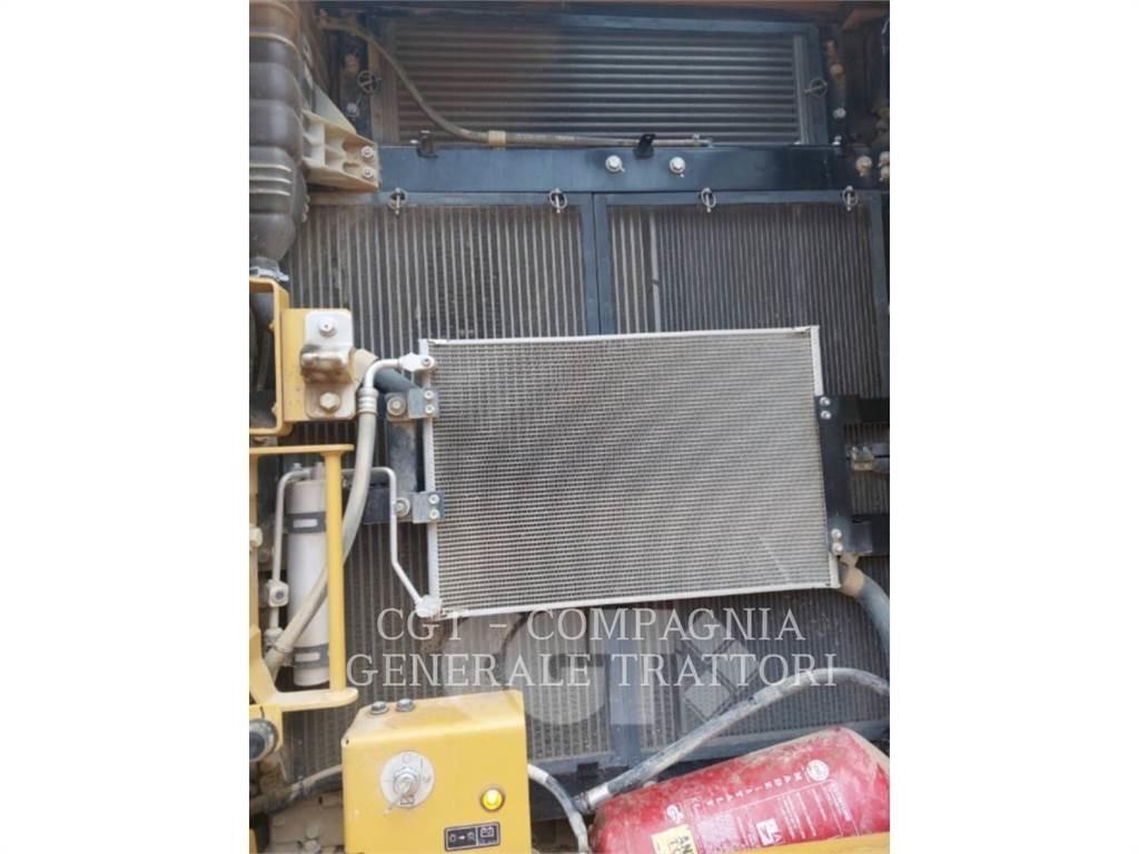 CAT 323LN Гусеничные экскаваторы