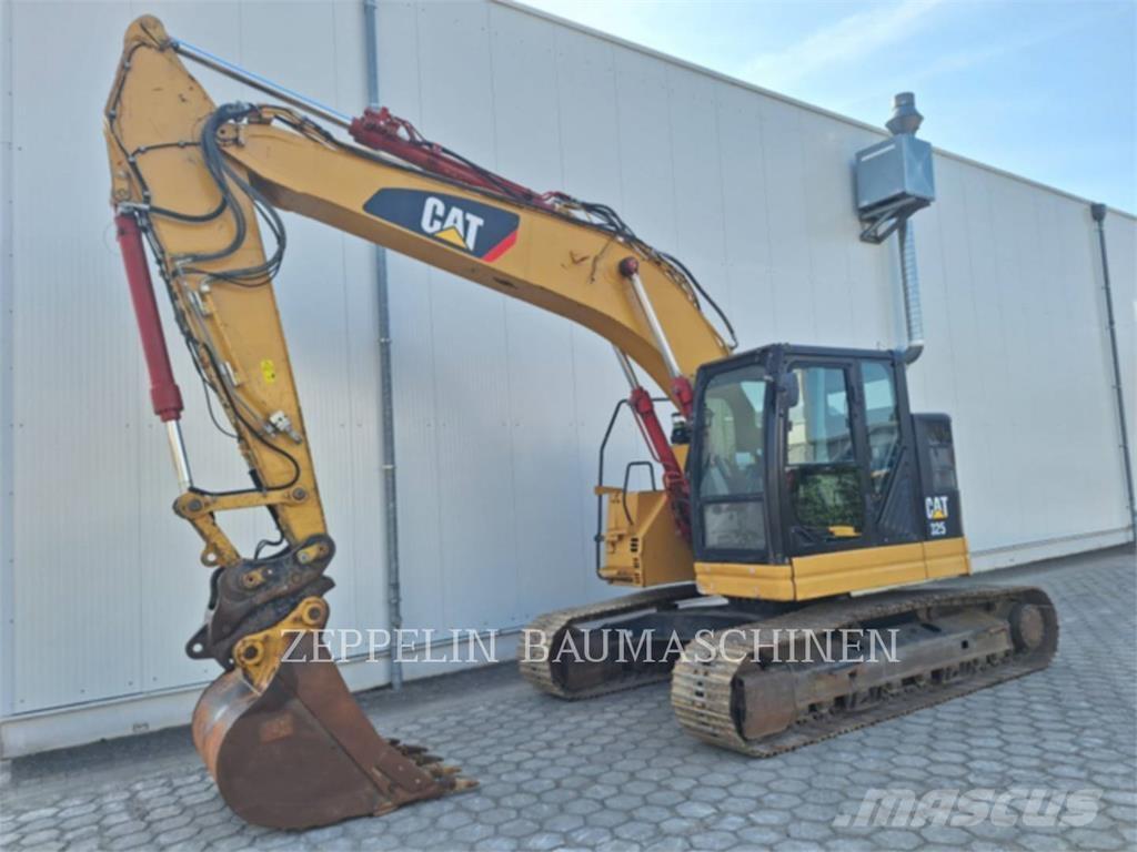 CAT 325FL Гусеничные экскаваторы