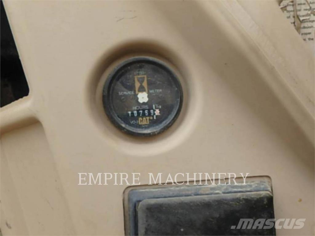 CAT 325L Гусеничные экскаваторы
