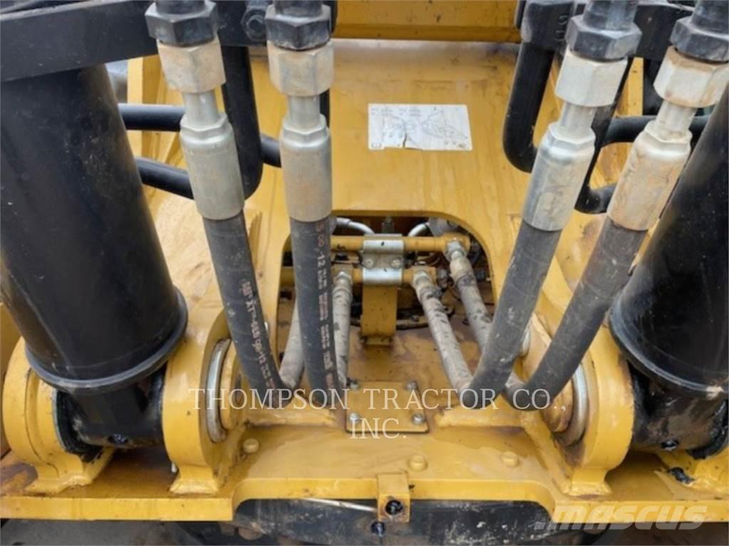 CAT 326 Гусеничные экскаваторы