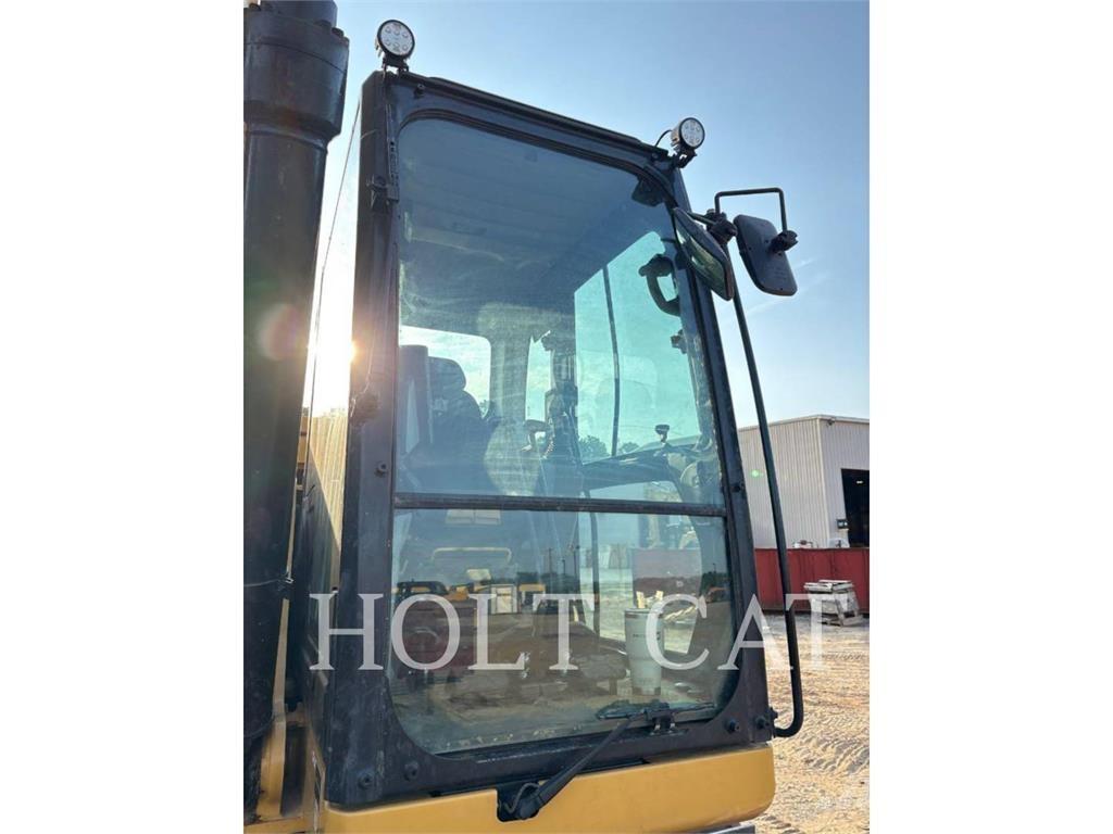 CAT 326 Гусеничные экскаваторы
