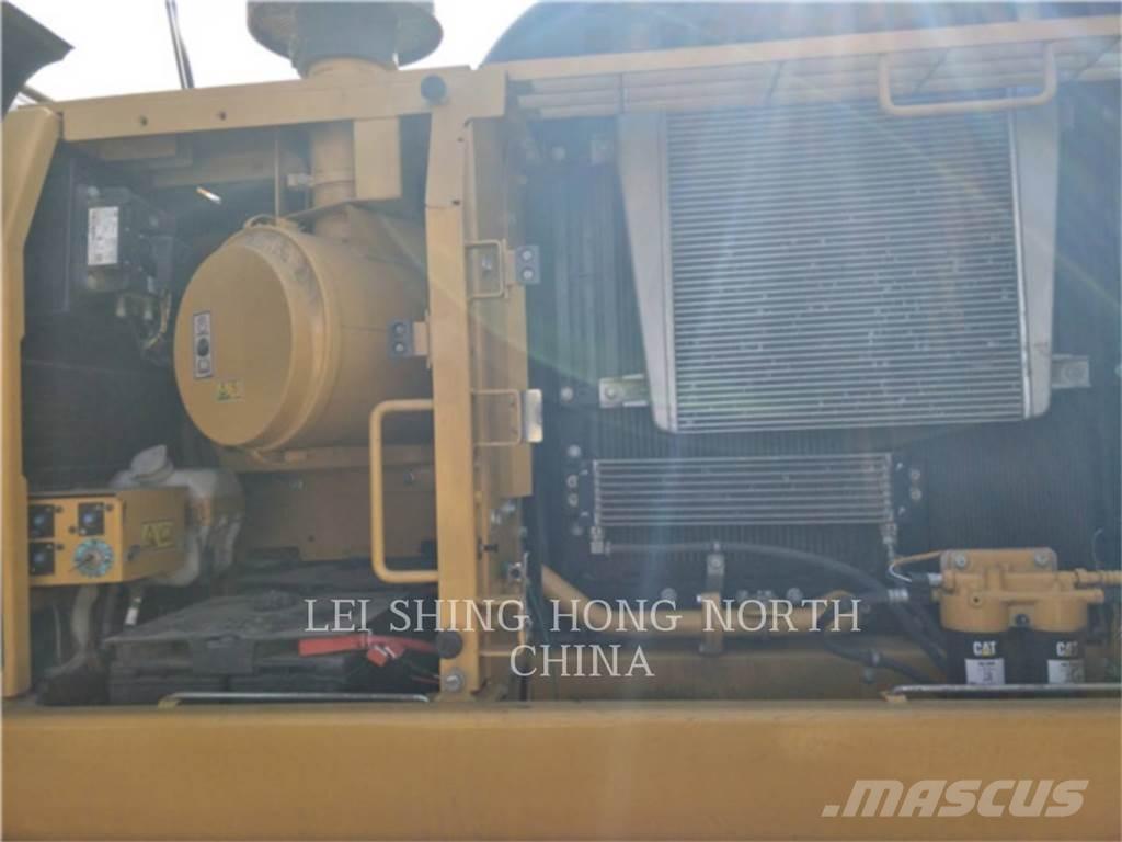 CAT 326D2L Гусеничные экскаваторы