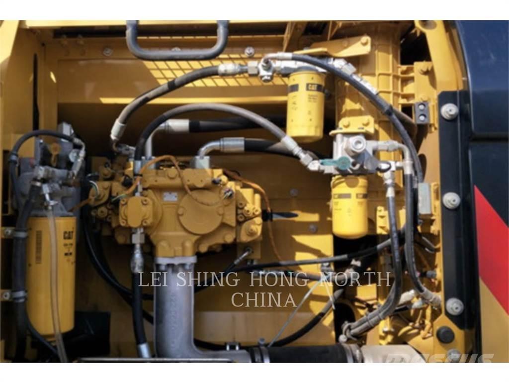 CAT 326D2L Гусеничные экскаваторы