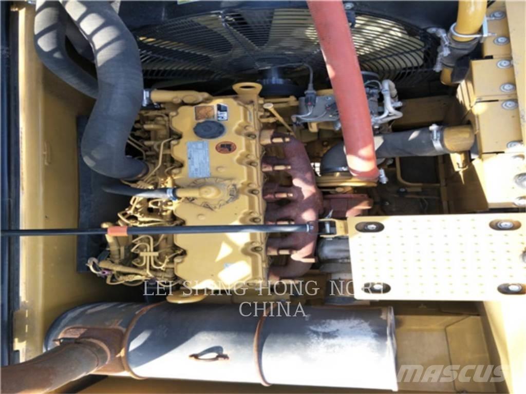 CAT 326D2L Гусеничные экскаваторы