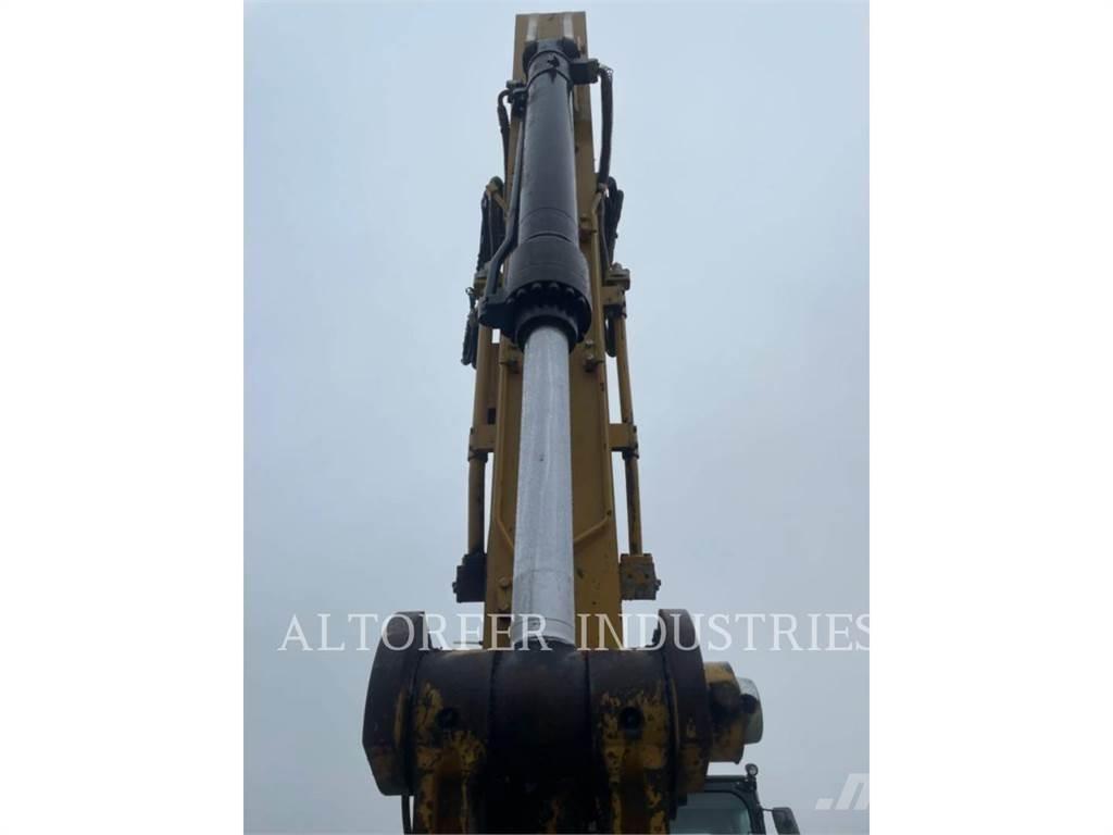 CAT 326FL Гусеничные экскаваторы