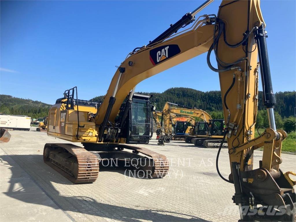 CAT 326FL Гусеничные экскаваторы