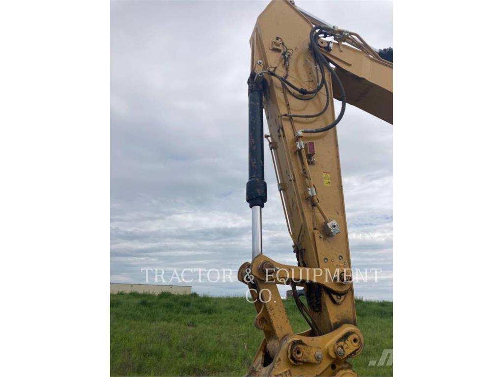 CAT 330 Гусеничные экскаваторы