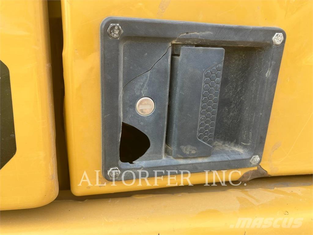 CAT 330-07 Гусеничные экскаваторы