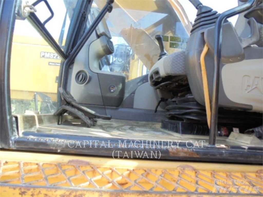 CAT 330D2L Гусеничные экскаваторы
