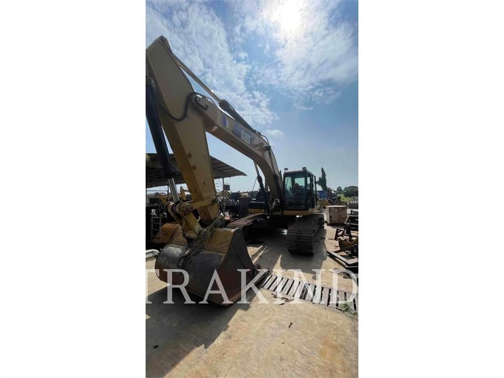 CAT 330D2L Гусеничные экскаваторы