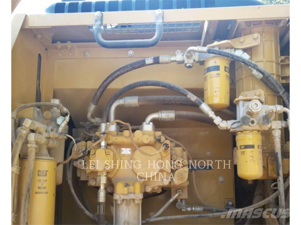 CAT 330D2L Гусеничные экскаваторы