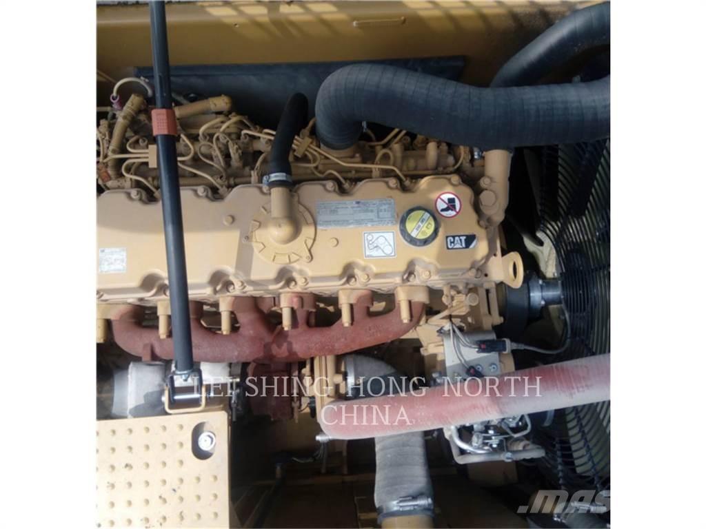 CAT 330D2L Гусеничные экскаваторы