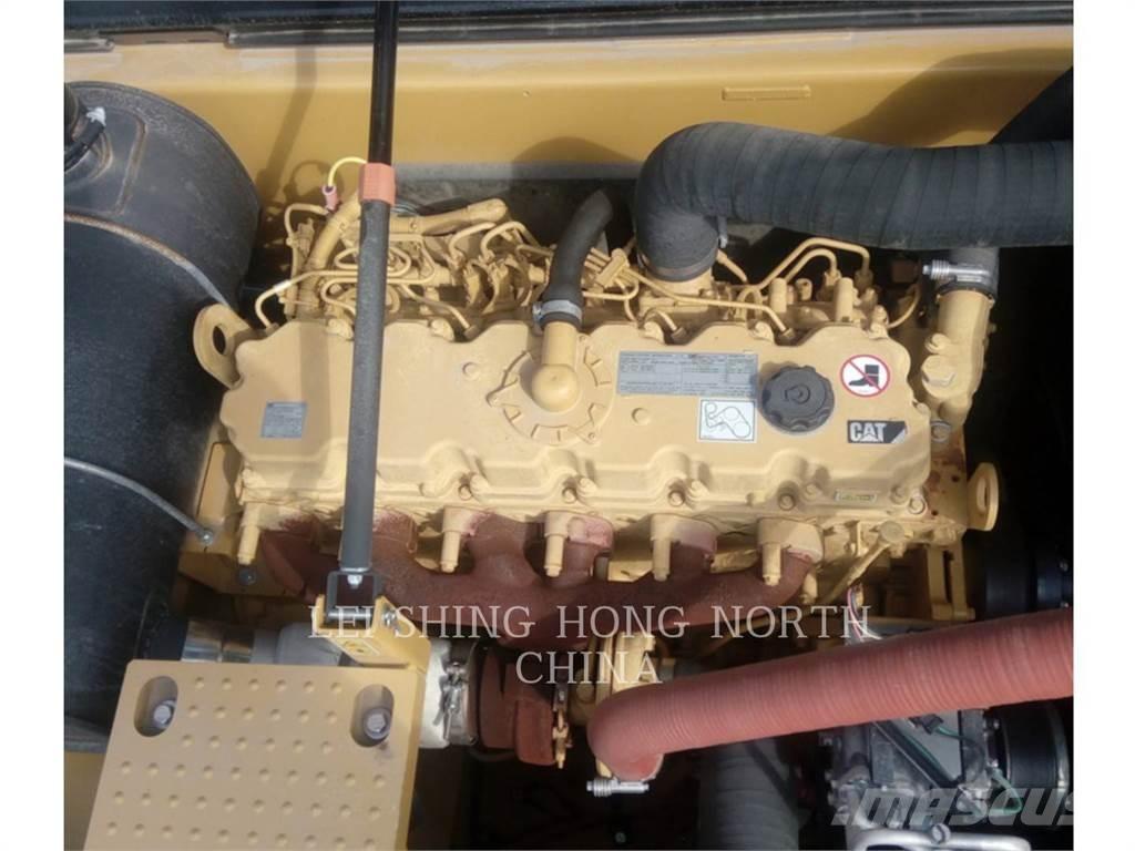 CAT 330D2L Гусеничные экскаваторы