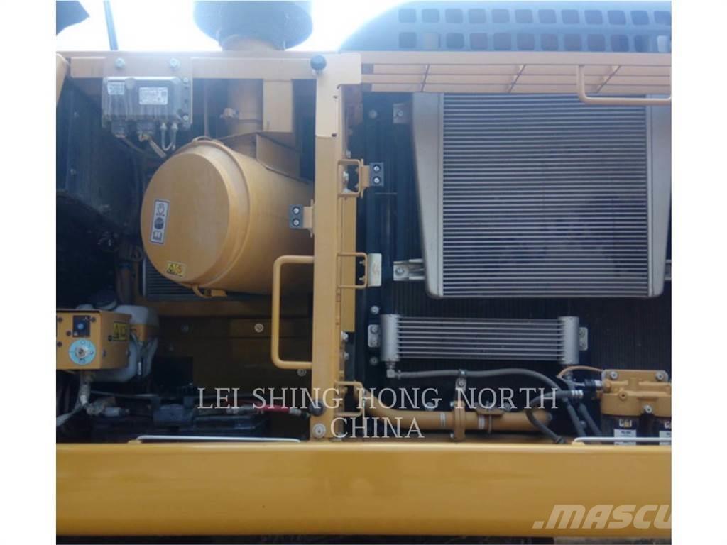 CAT 330D2L Гусеничные экскаваторы