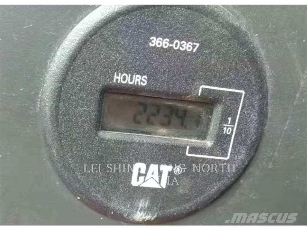 CAT 330D2L Гусеничные экскаваторы