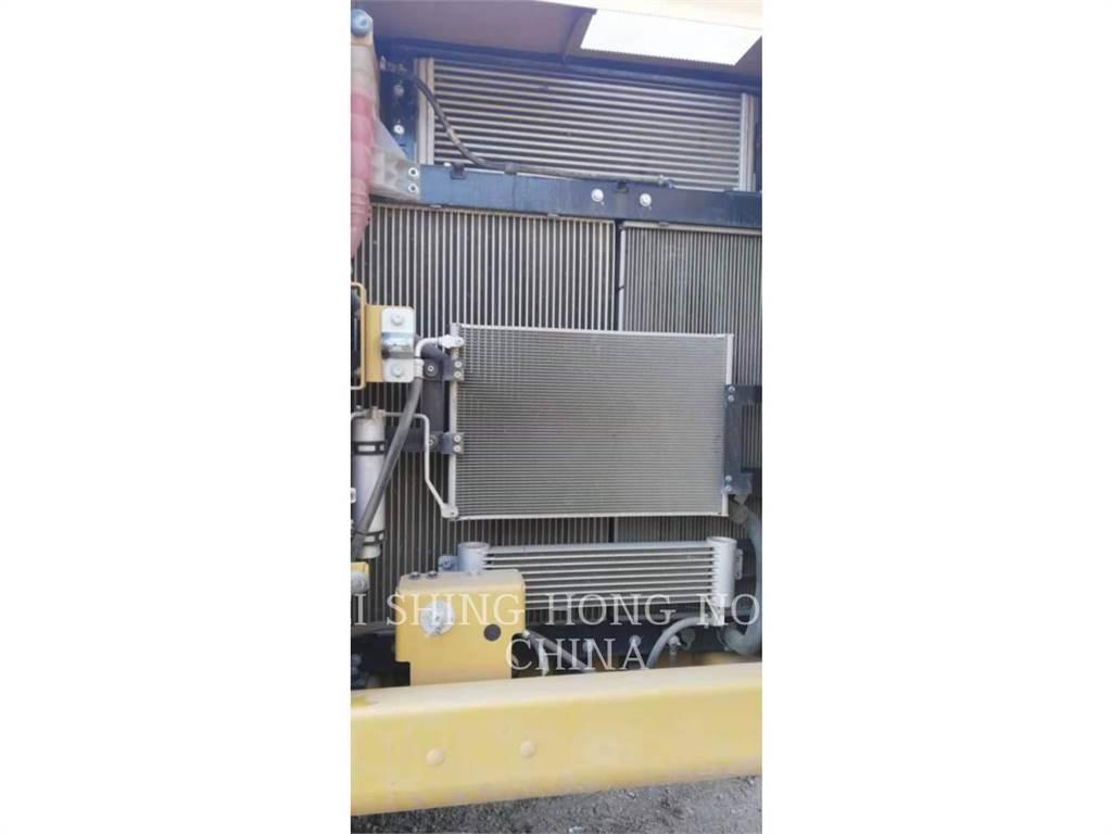 CAT 330D2L Гусеничные экскаваторы