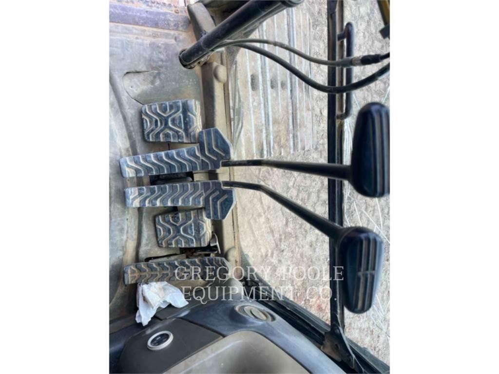 CAT 330DL Гусеничные экскаваторы