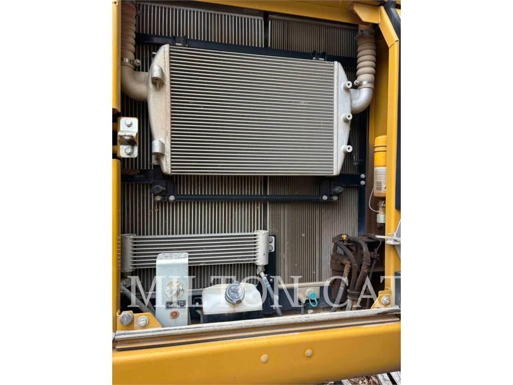 CAT 330FL Гусеничные экскаваторы