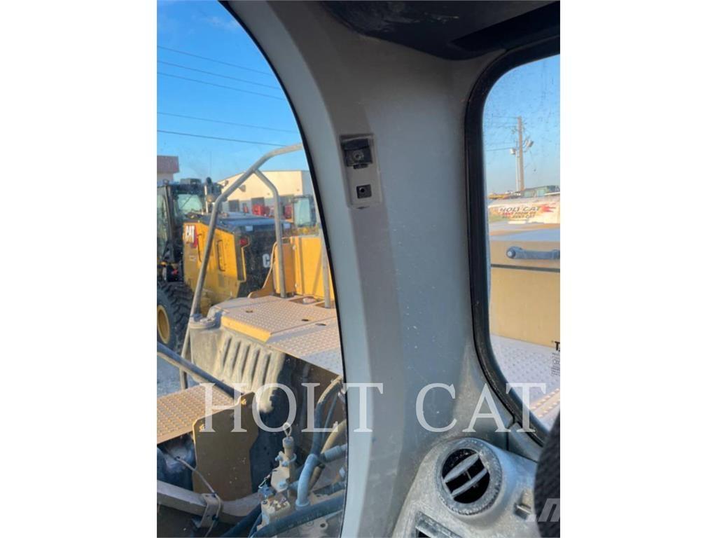 CAT 330GC Гусеничные экскаваторы