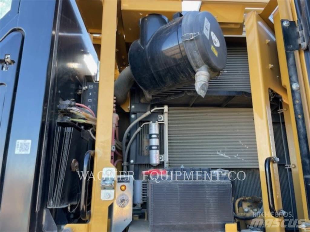 CAT 335FL Гусеничные экскаваторы