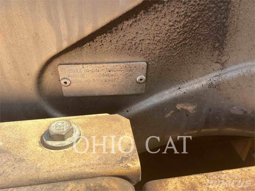 CAT 335FL Гусеничные экскаваторы