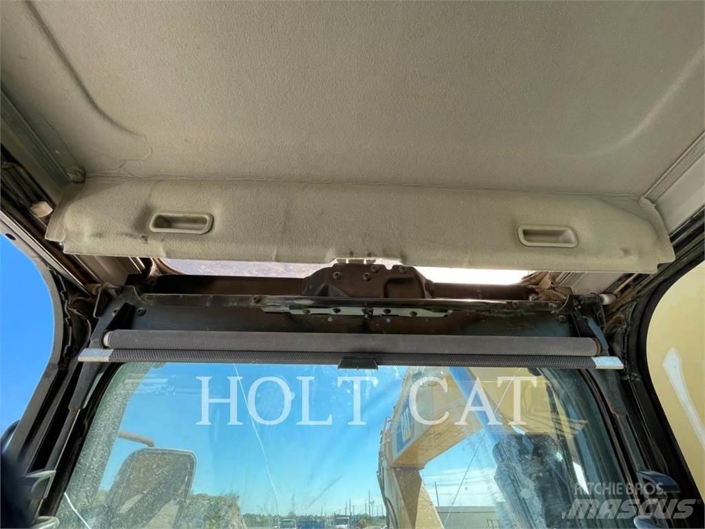 CAT 336FL Гусеничные экскаваторы