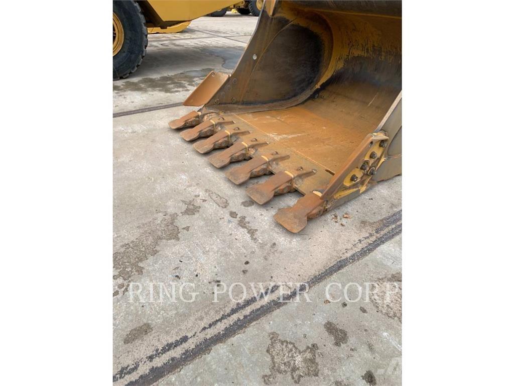 CAT 352-08 Гусеничные экскаваторы