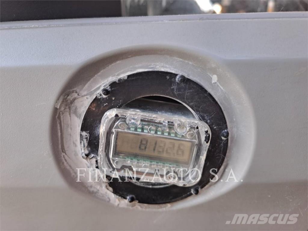 CAT 352FL Гусеничные экскаваторы