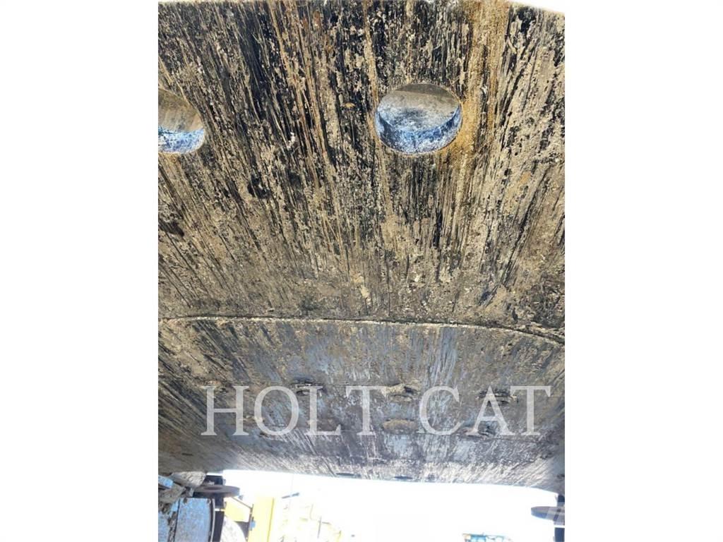 CAT 374 Гусеничные экскаваторы