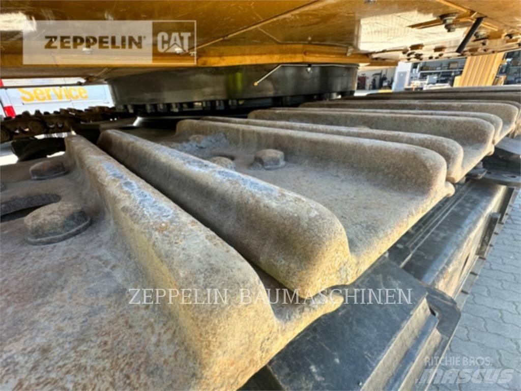 CAT 374-07A Гусеничные экскаваторы