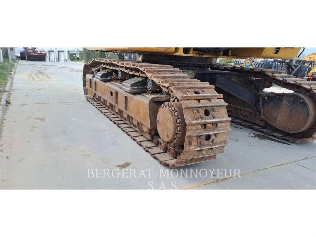 CAT 374D Гусеничные экскаваторы