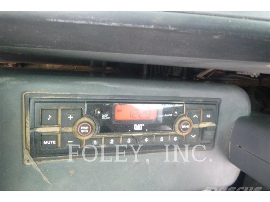 CAT 374DL Гусеничные экскаваторы