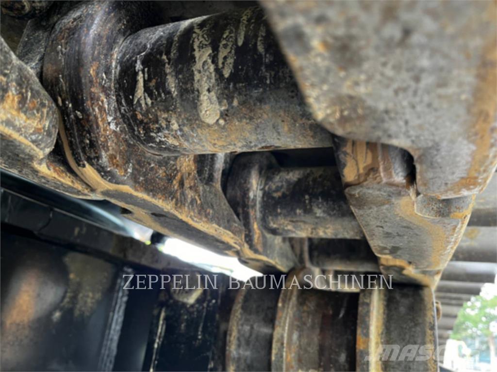 CAT 374FL Гусеничные экскаваторы