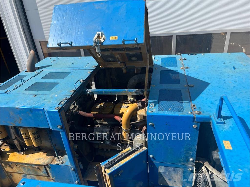 CAT 390F Гусеничные экскаваторы