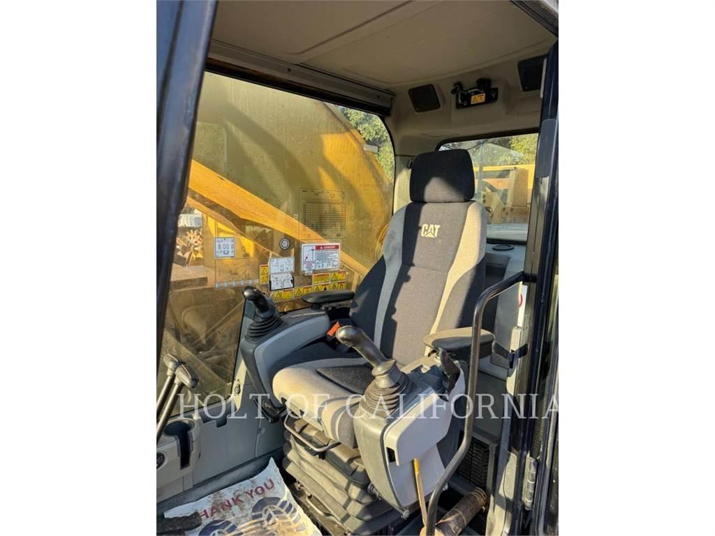CAT 390FL Гусеничные экскаваторы