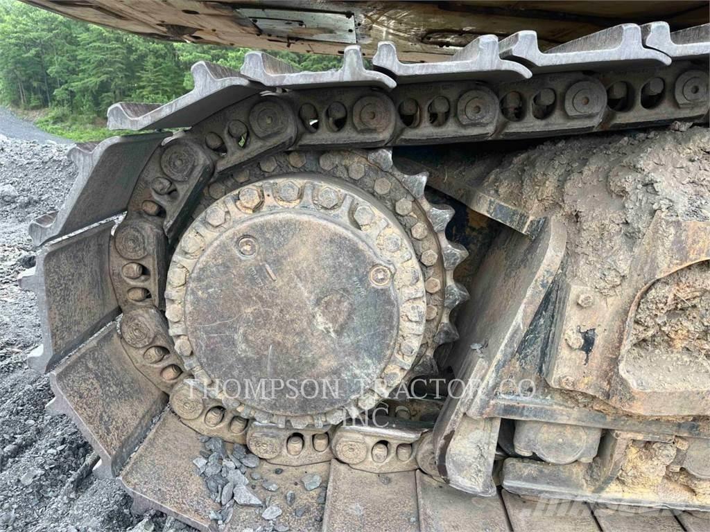 CAT 390FL Гусеничные экскаваторы