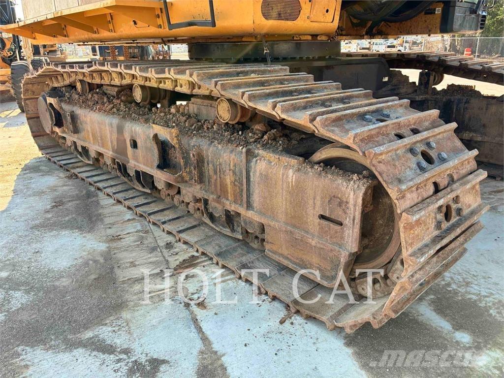 CAT 390FL Гусеничные экскаваторы
