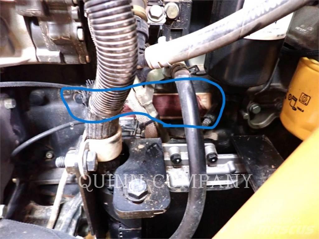 CAT 415F2 IL Экскаваторы-погрузчики