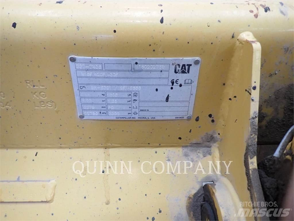 CAT 415F2IL Экскаваторы-погрузчики