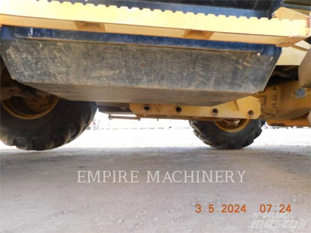 CAT 416F2 4EO Экскаваторы-погрузчики