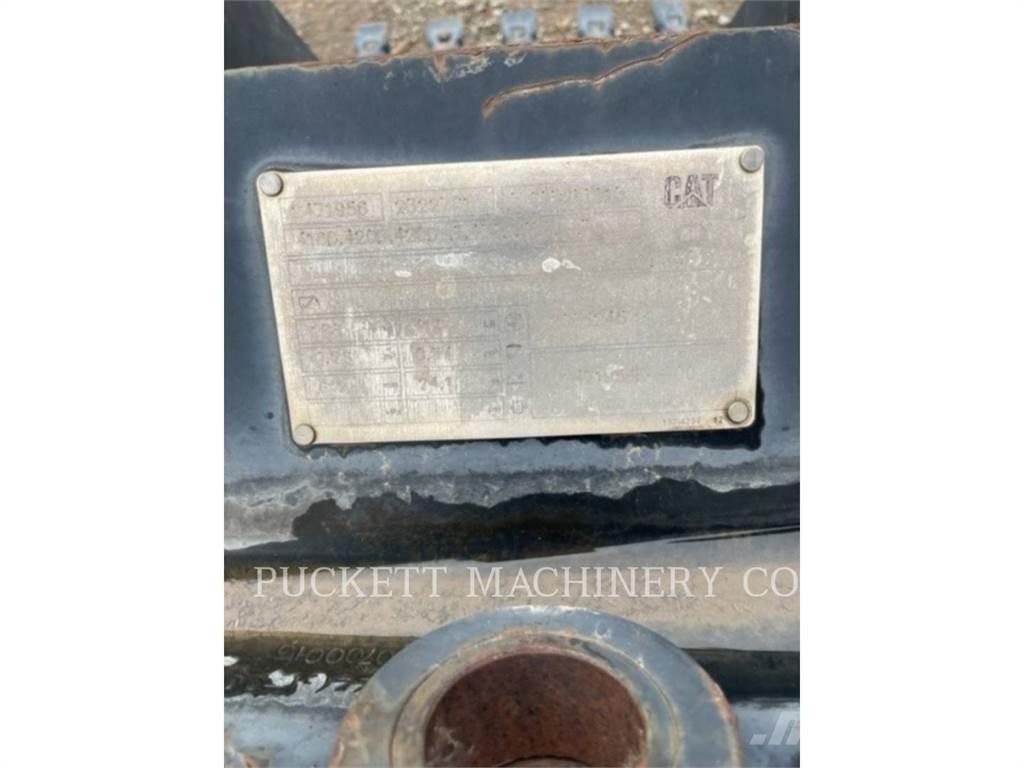 CAT 420 24 HC BUCKET Ковши