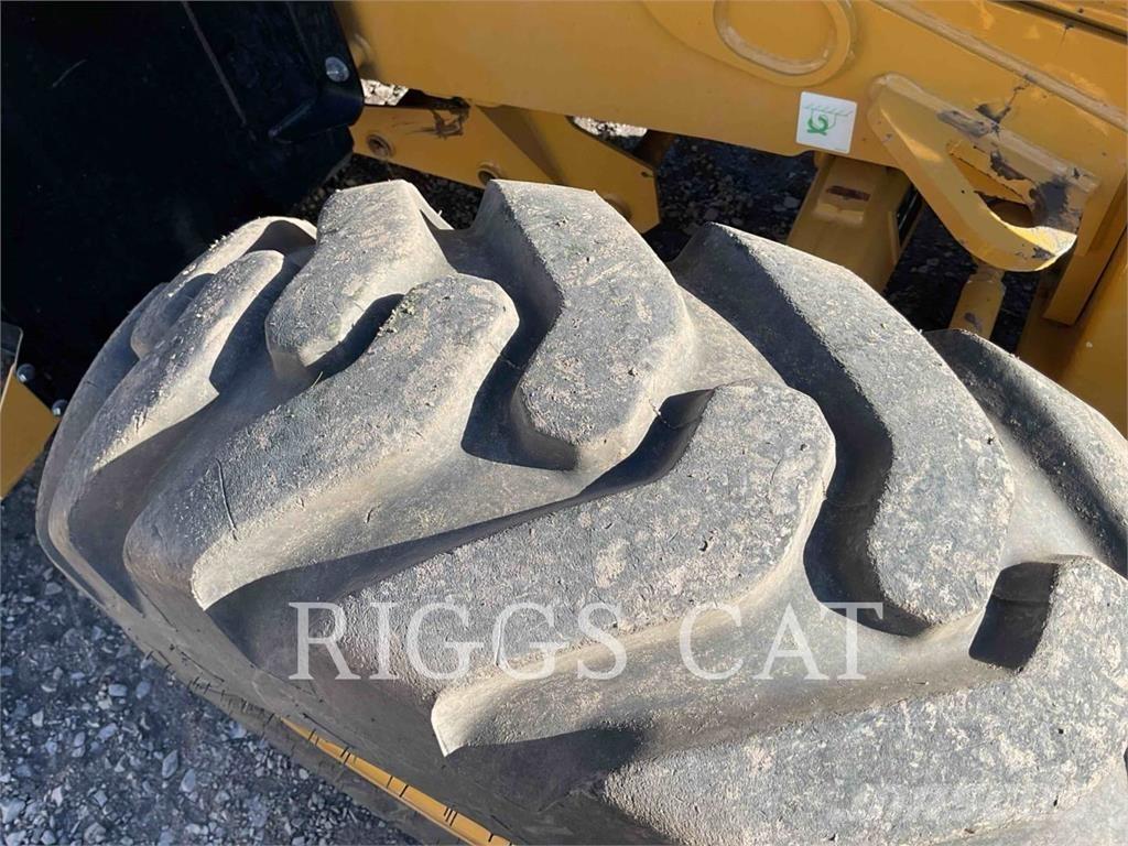 CAT 42007 Экскаваторы-погрузчики