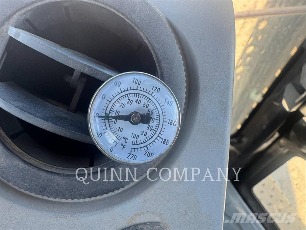 CAT 420F2 Экскаваторы-погрузчики