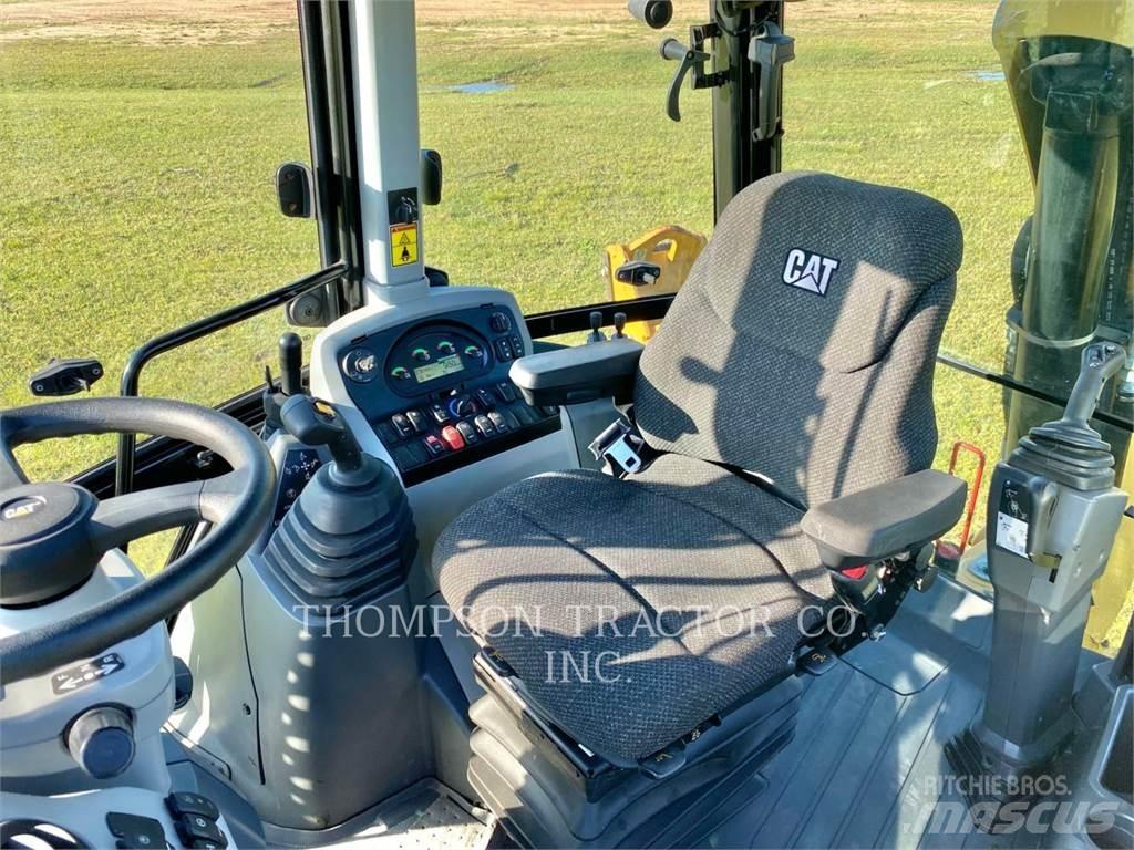 CAT 420F2 Экскаваторы-погрузчики